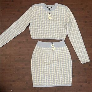 Express Light Blue & White Houndstooth Knit Pencil Skirt